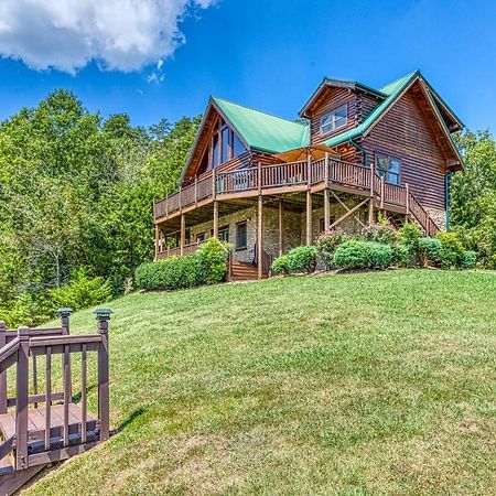 Majestic Lakefront Lodge Севьервилл Экстерьер фото